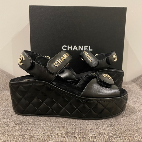 Chanel Platform Quilted Dad Sandals - Black Leather, Gold CC hardware - Picture 4 of 15
